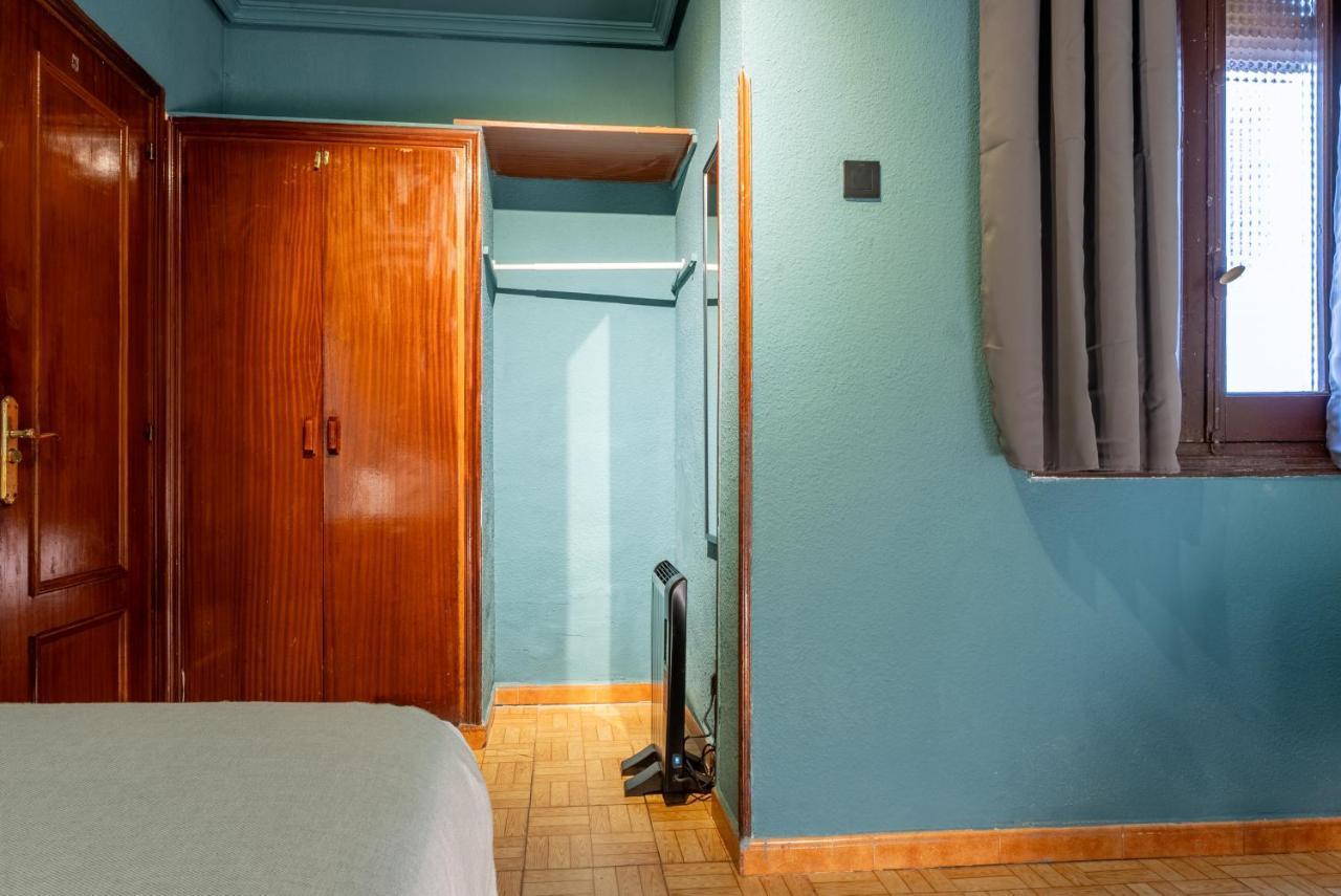 Ideal Hostel Madrid Exterior photo